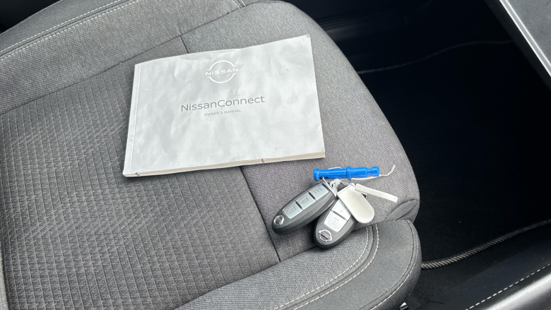 Nissan Qashqai 1.3 DiG-T MH N-Connecta 5dr Petrol Hatchback